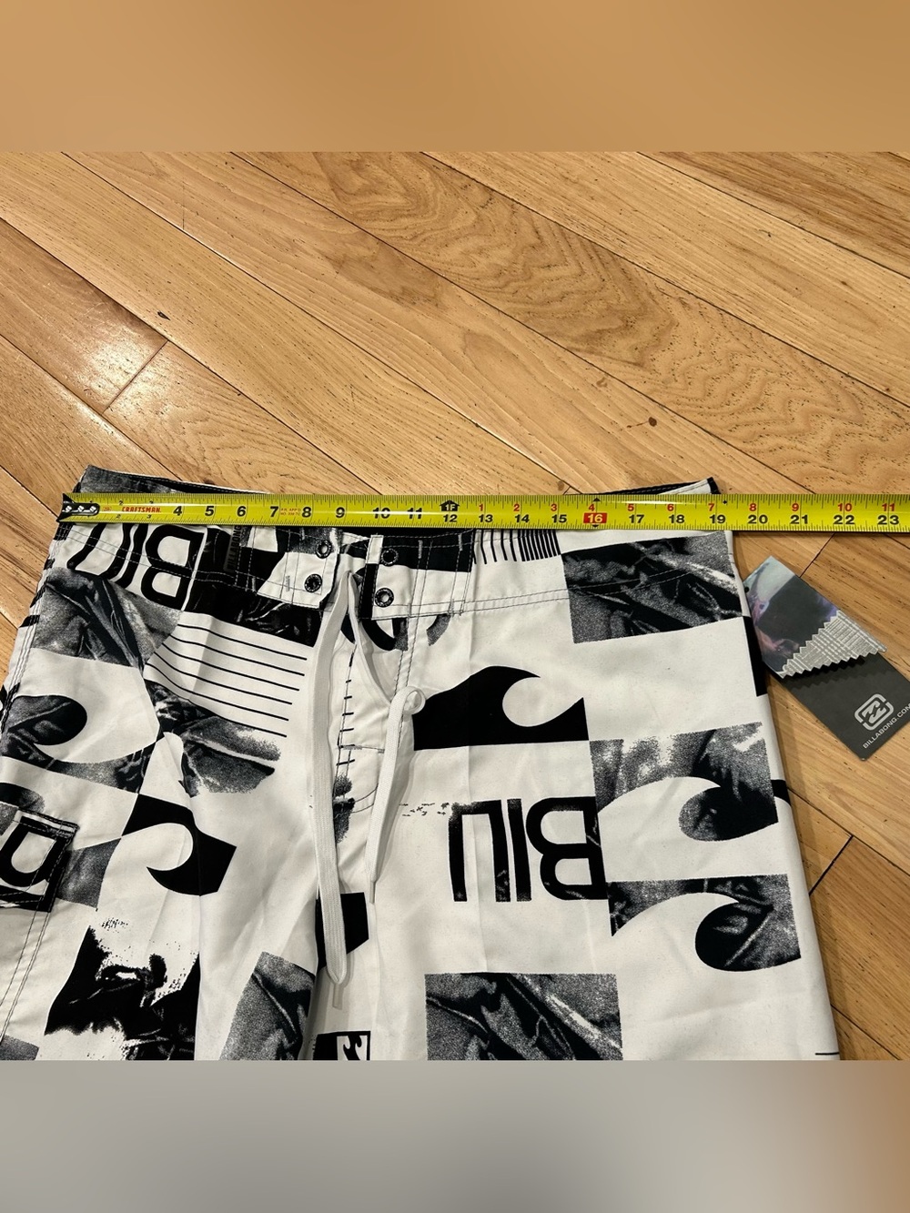 NWT Billabong Black & White Logo Graphic Print Board Shorts - Men’s Size 38 - Picture 5 of 6